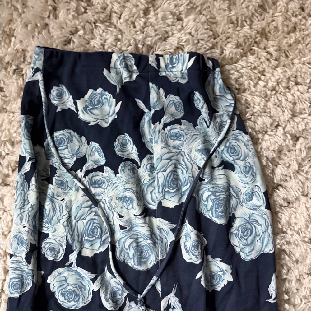 VEve Navy and Light Blue Floral vintage 2000s Y2K Maxi Skirt - Picture 4 of 5